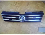 Решітка передня з хромом+ Емблема під дестронік стекляна Part#5NN.853.653, Volkswagen TIGUAN 18-20